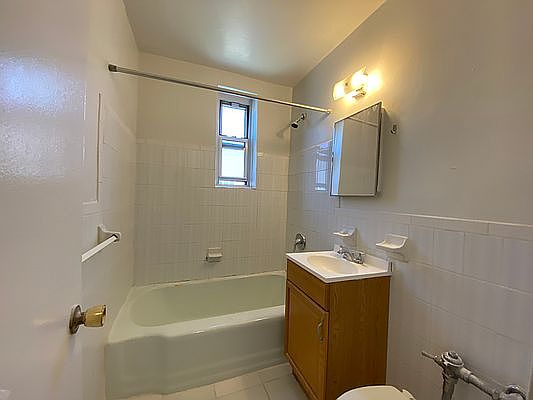 4th image of 6562 Saunders St APT 5B