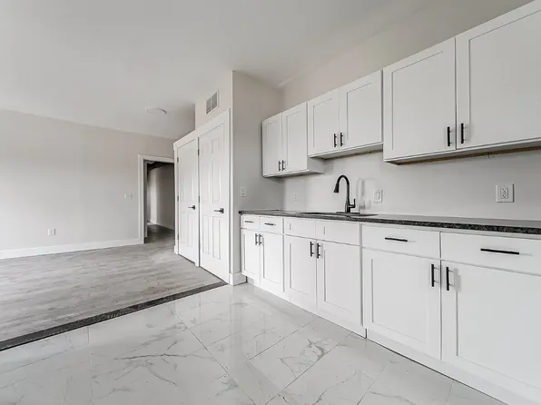 1970 E 71st St, Cleveland, OH