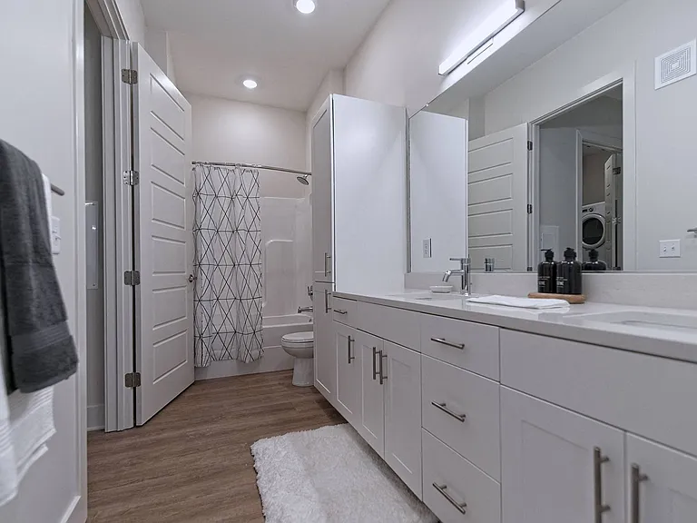 The Rise Apartments — Photo 10