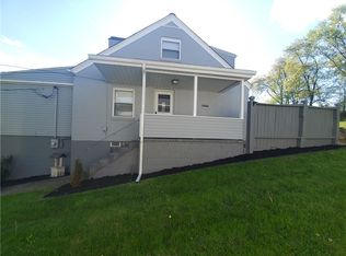 320 Barnickel St, Meadow Lands, PA
