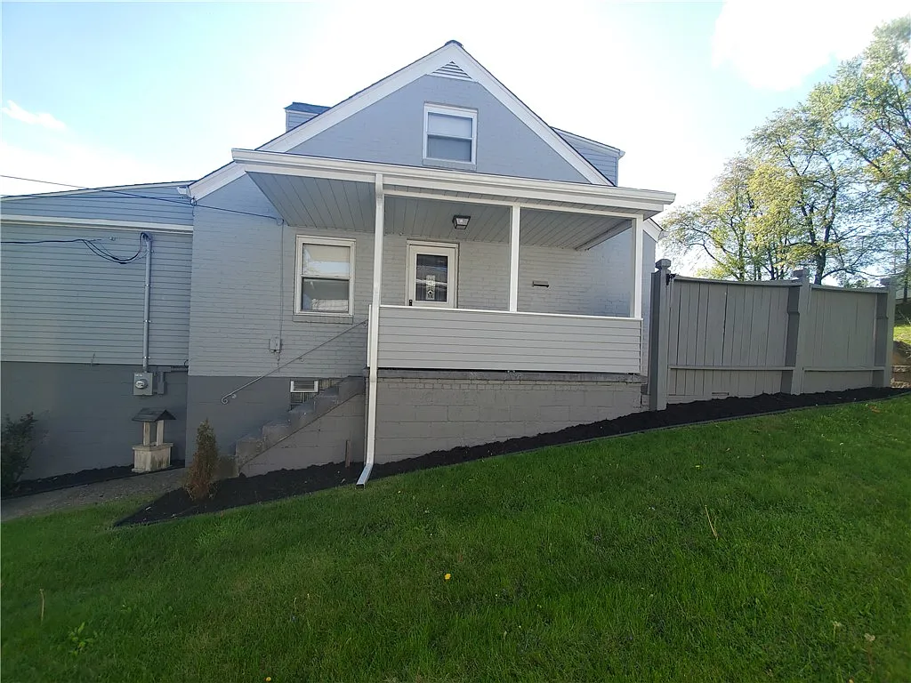 320 Barnickel St photo 1