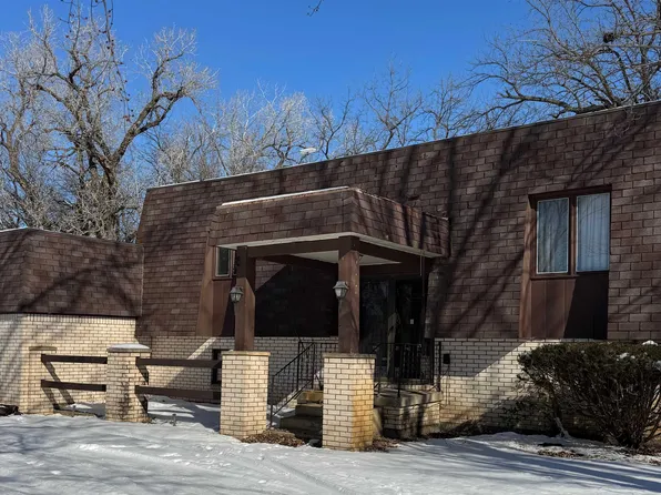 3800 W Rio Grand Cir, Valley Center, KS 67147