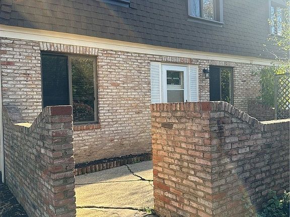 3rd image of 1651 Mentor Ave APT 2204