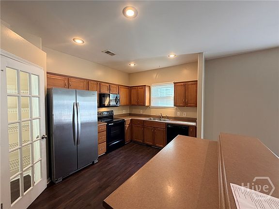 5th image of 137 Lake House Road