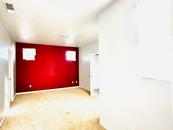 5th image of 565 Cottage Park Dr
