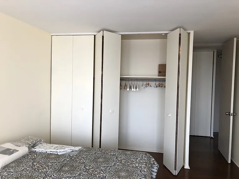 1400 E 55th Pl #804S — Photo 3