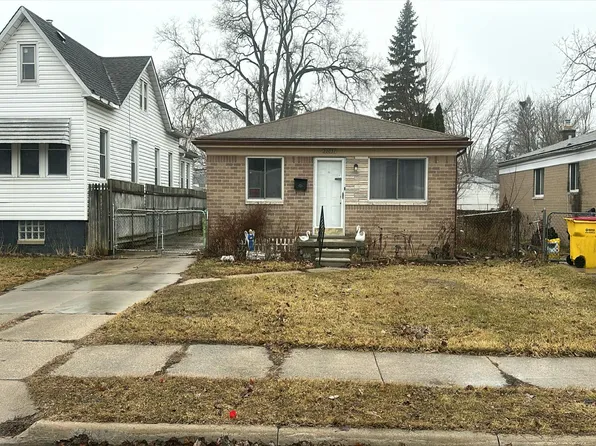 22037 Piper Ave, Eastpointe, MI 48021