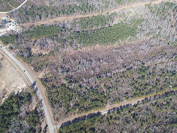 3rd image of 7884 Winnsboro Rd #4