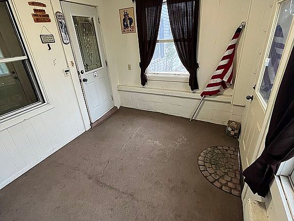 South porch/entrance 