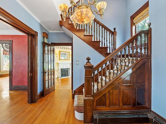 4th image of 10 Stevens St