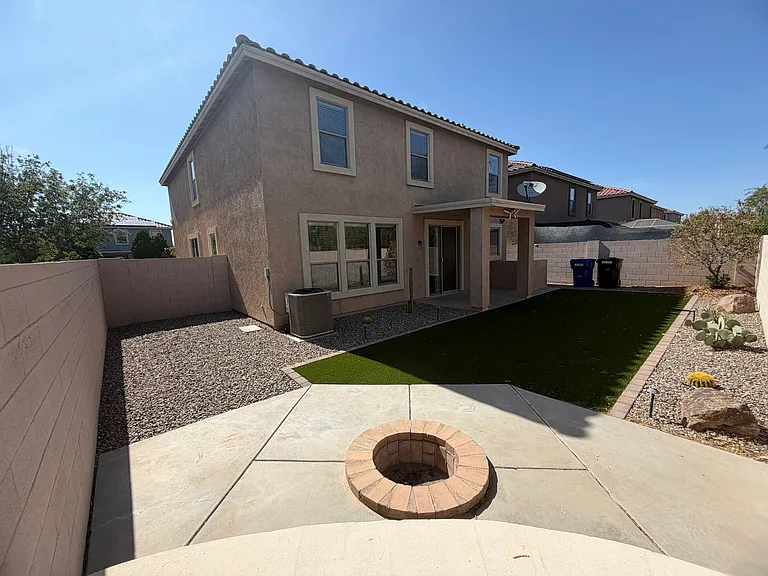 15905 N 169th Dr — Photo 23