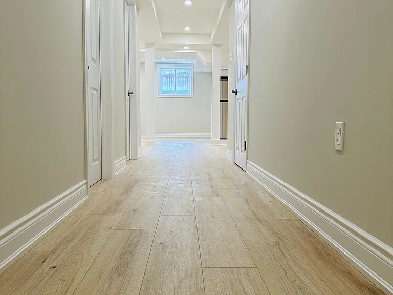 65 Majesty Blvd #BASEMENT — Photo 23