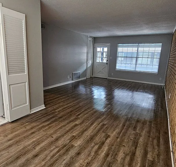 Woodward Park Apartments — Photo 23