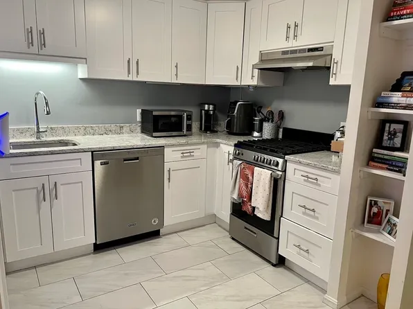 14 Trowbridge St #1, Cambridge, MA 02138