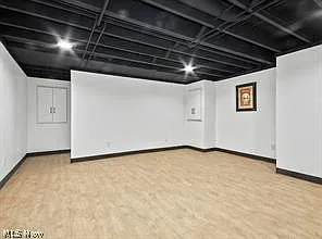 465 W Omar St — Photo 8