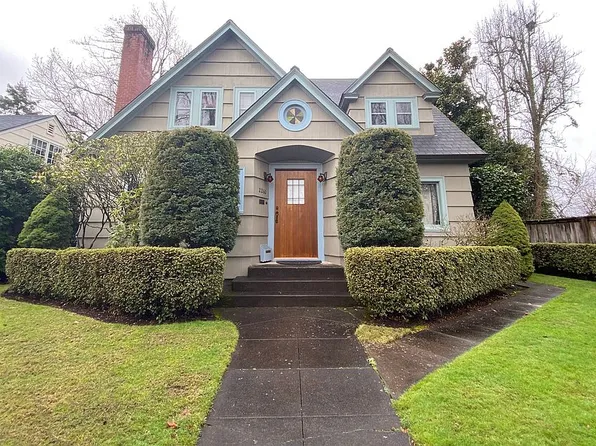 2260 Charnelton St, Eugene, OR 97405