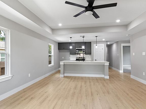 4th image of 3117 Josephine St