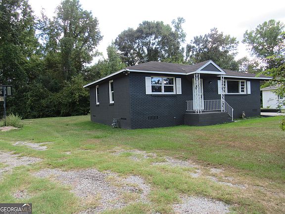 2nd image of 1616 Mathis Cir