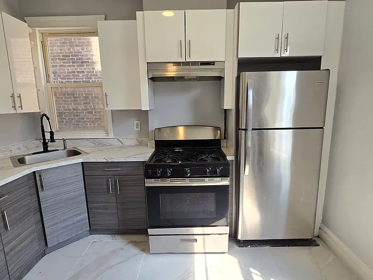 211 Grant Ave #1 — Photo 2