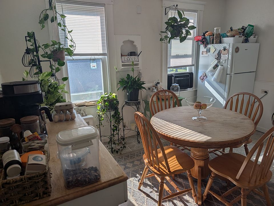 1st image of 465 Smithfield Rd #3