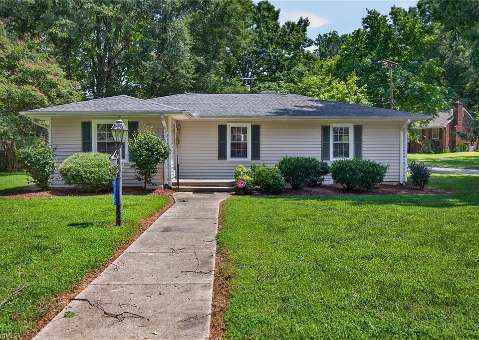 1st image of 1115 E Willowbrook Dr