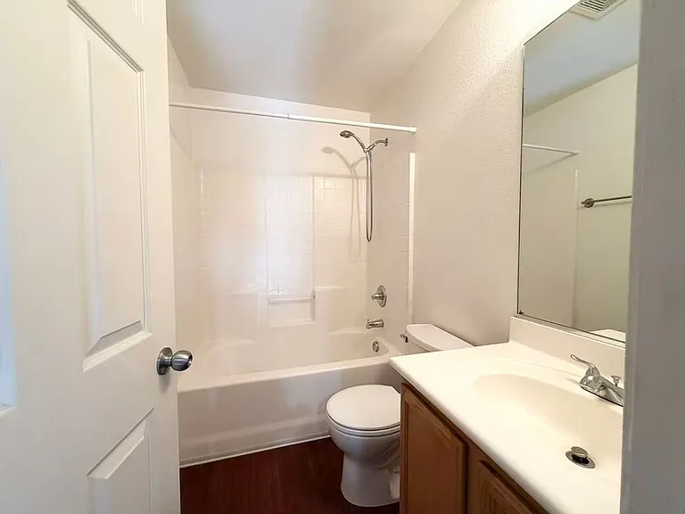 3925 Philomena St — Photo 14