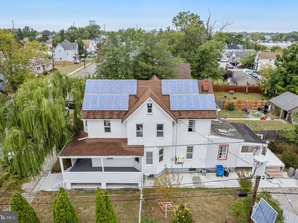 241 Maple Ave, Westville, NJ 08093