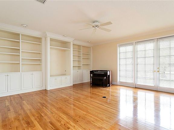 2nd image of 3303 W San Luis St