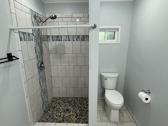 5th image of 1627 Golden Gate Ave #1/2