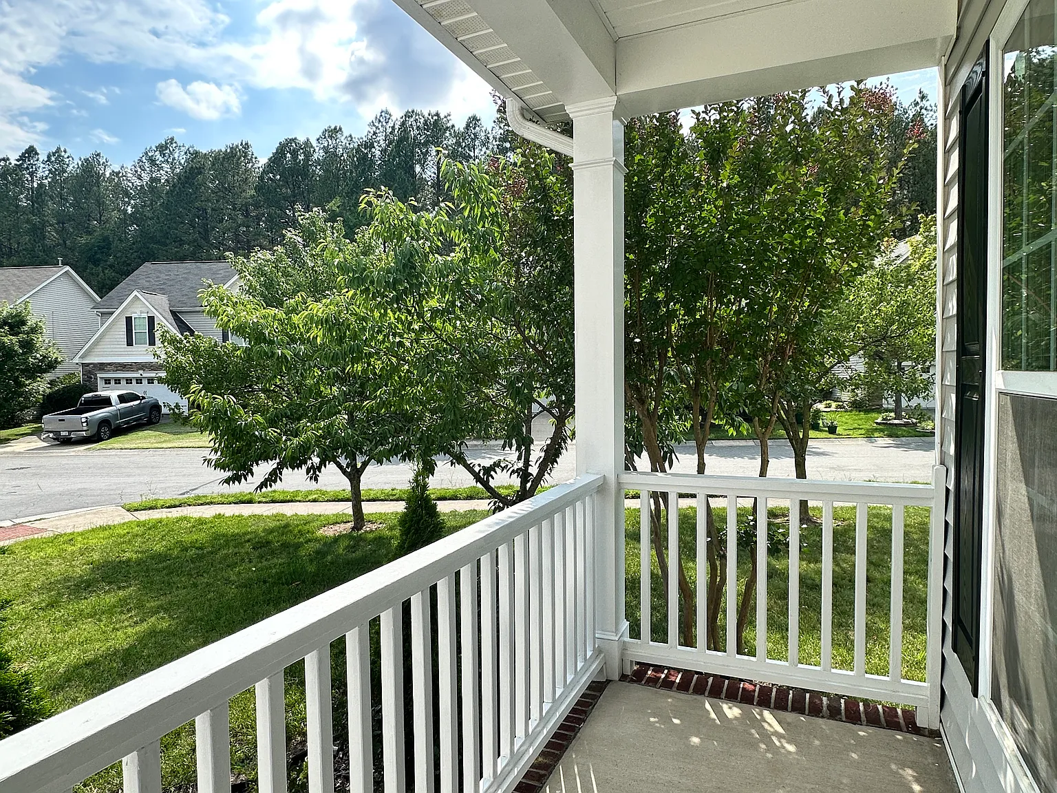 5 bed, 3.5 bath, 2615 sqft, $2,495 — Photo 3