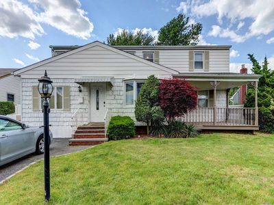 2021 Central Dr S, East Meadow, NY, 11554