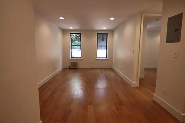 Rented by PMG Real Estate  | media 29