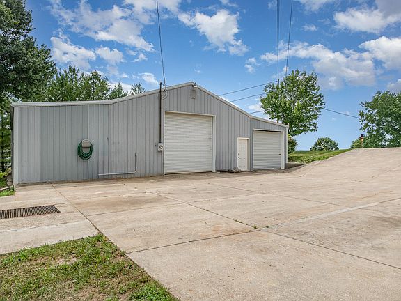 2nd image of 3950 Elliston Mount Zion Rd