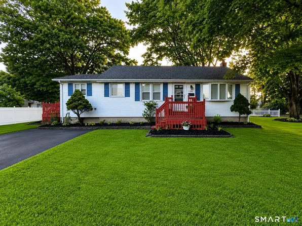 15 Raymond Street, East Hartford, CT 06118