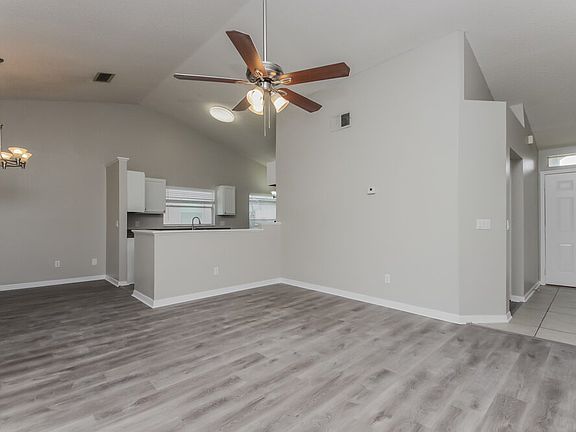 5th image of 12636 Lysterfield Ct