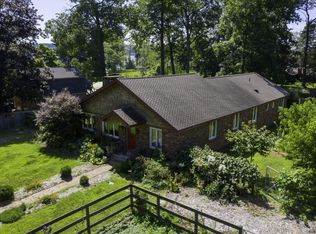 28 Stockholm Rd, Saratoga Springs, NY 12866