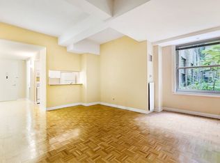 88 Greenwich St APT 527, New York, NY 10006