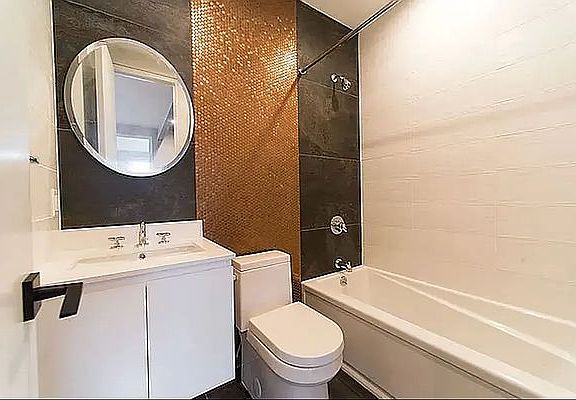 4th image of 743 Lafayette Ave #1A