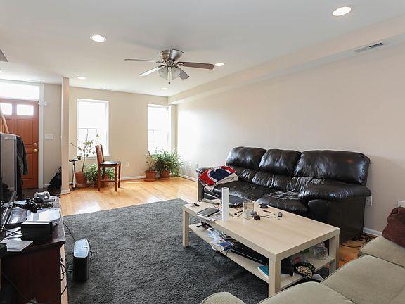 2nd image of 1224 Neal St NE