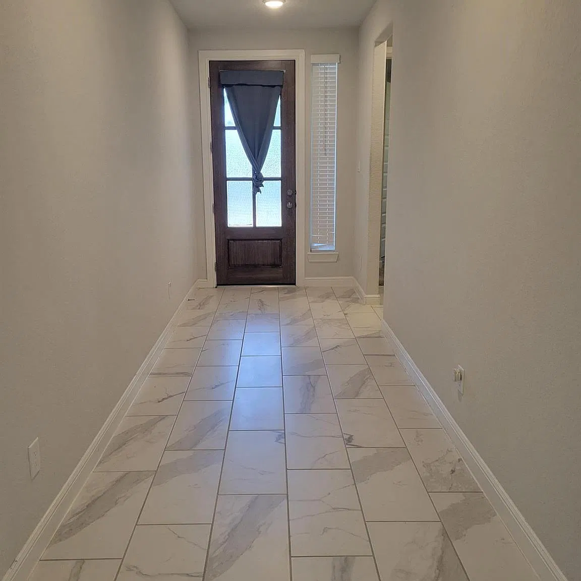 4 bed, 3.0 bath, 2298 sqft, $2,795 — Photo 3