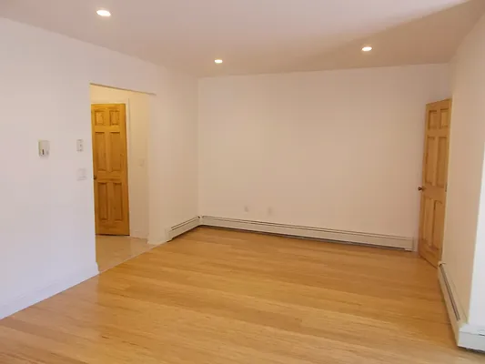 Rented by Farran & Associates | media 31