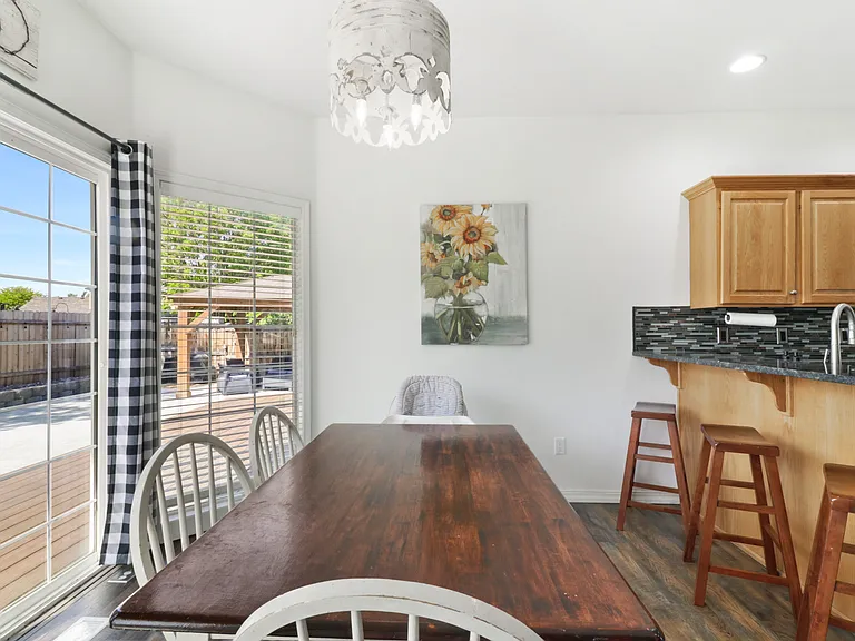 695 W Riodosa Dr — Photo 8