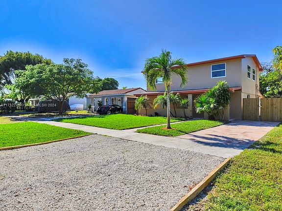 5th image of 1633 NW 5th Ave