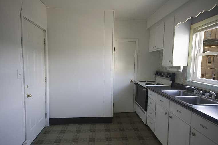 2nd image of 117 Norfolk Ave #2F