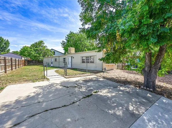 900 Glen Dale Street, Dacono, CO 80514