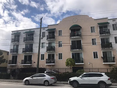 400 SW 2nd St #201 Photo 1