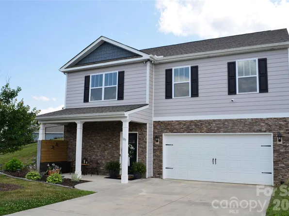 183 Marathon Ln, Candler, NC 28715