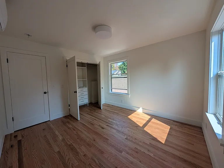 5714 25th Ave NE — Photo 18