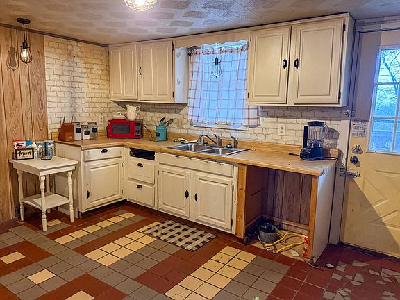 4th image of 577 Curry Ridge Rd