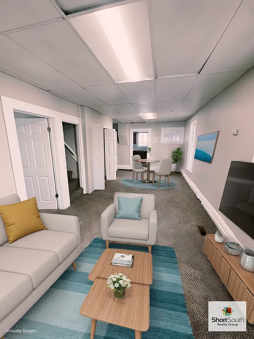 4 bed 1 bath Single Family Home — Photo 1